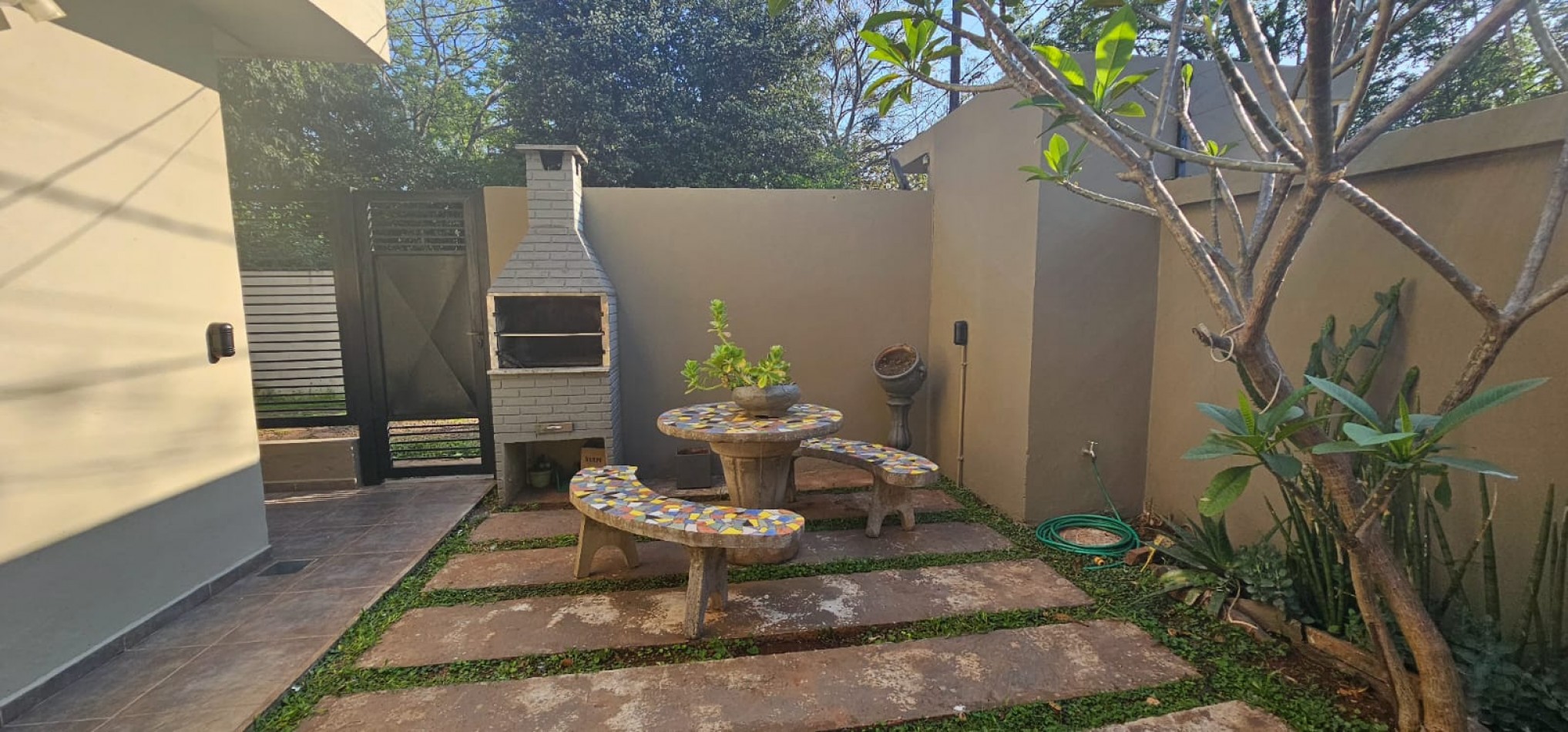 BELLO DUPLEX A 150 MTS. DE AV. URQUIZA. POSADAS. MISIONES