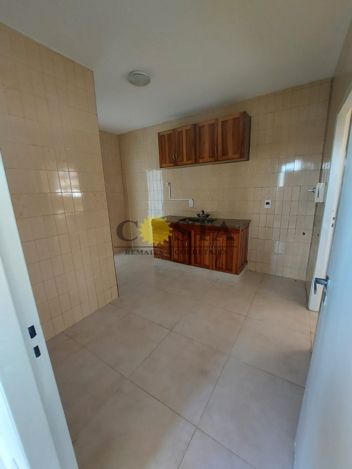 DEPARTAMENTO, DE 2 DORMITORIOS S/COCHERA. MICROCENTRO, S/CALLE BOLIVAR. VENTA. POSADAS, MISIONES.