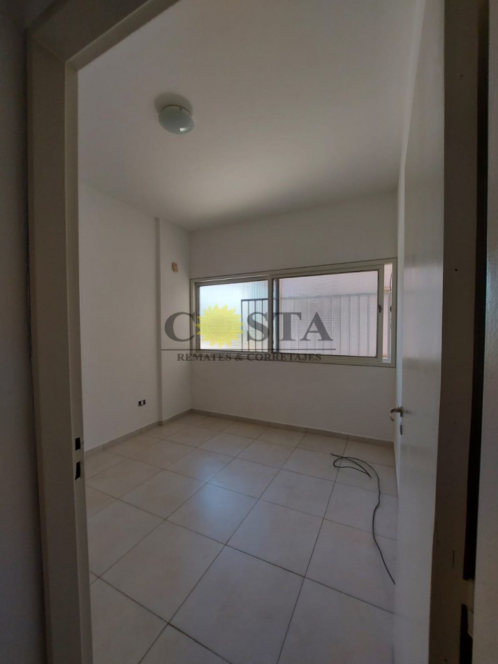 DEPARTAMENTO, DE 2 DORMITORIOS S/COCHERA. MICROCENTRO, S/CALLE BOLIVAR. VENTA. POSADAS, MISIONES.