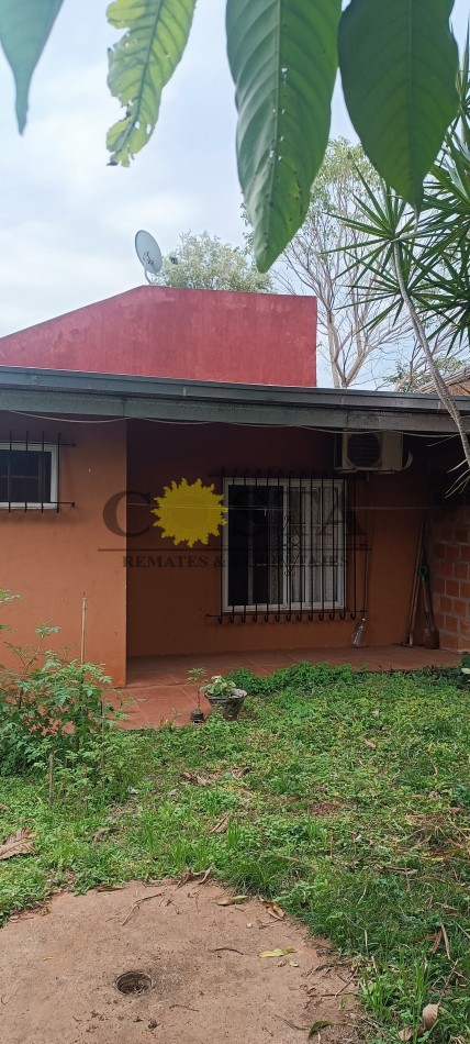 AMPLIA CASA DE 3 DORMITORIOS, EN BARRIO 1° DE MAYO. POSADAS, MISIONES. VENTA.