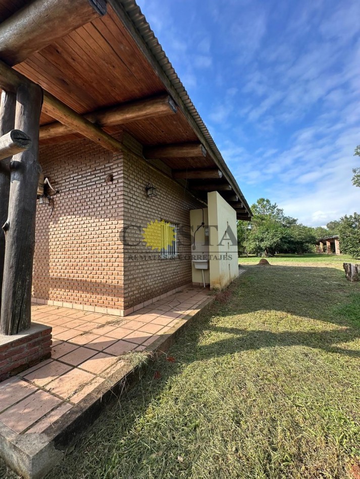 BELLA CABAÑA DE 2 DORMITORIOS Y COCHERA + OTRO LOTE. SANTA TECLA. CORRIENTES