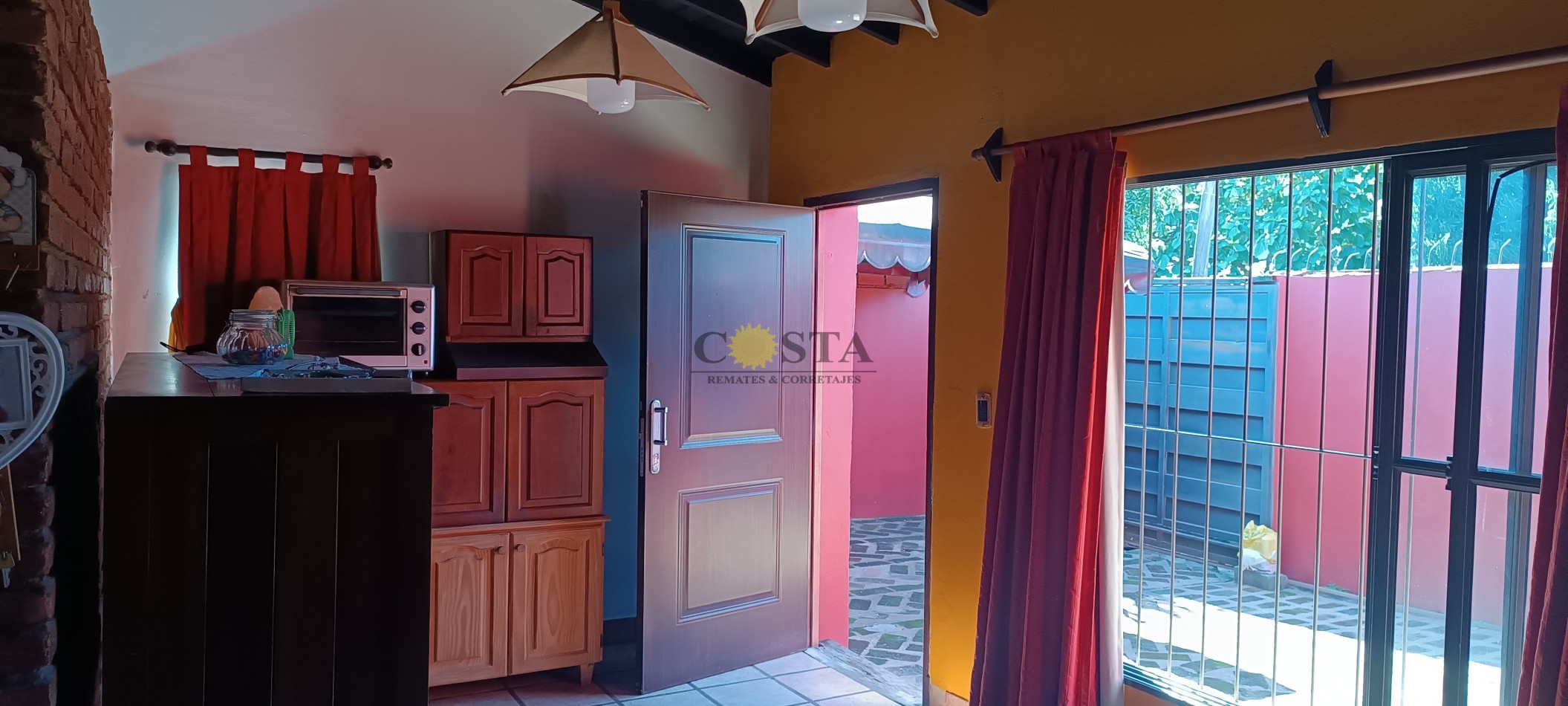 CASA DE 3 DORMITORIOS Z/AVILA Y ANTONIO LLAMAS. POSADAS. MISIONES. VENTA.