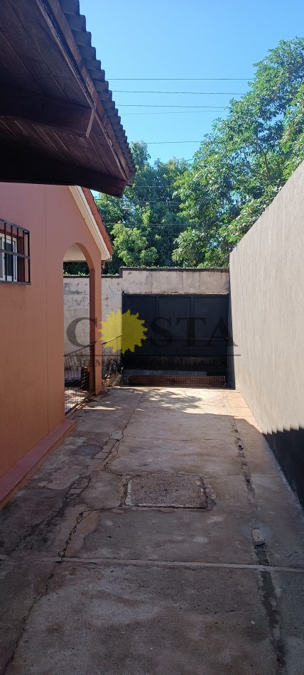 BONITA CASA DE 3 DORMITORIOS Y COCHERA. B° YACIRETA. POSADAS, MISIONES. ALQUILER