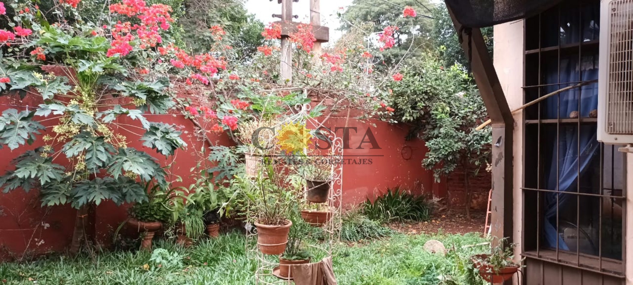 CASA DE 3 DORMITORIOS Y COCHERA EN CH. 240. POSADAS, MISIONES. VENTA