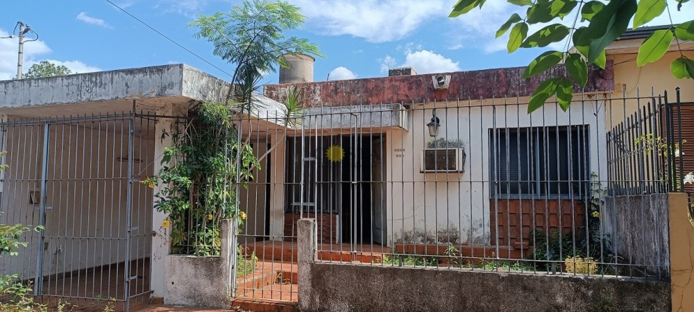 CASA A DETRAS DE SAMSA, A  450 MTS. DEL CENTRO. POSADAS MISIONES VENTA