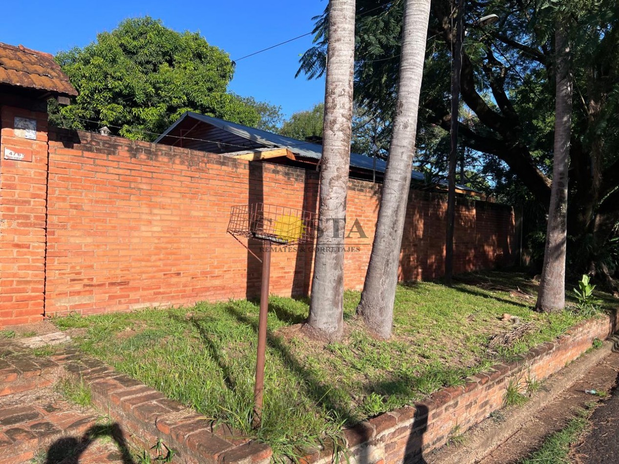 CASA DE 3 DORMITORIOS Y COCHERA, EN B° INDEPENDENCIA. VENTA. POSADAS, MISIONES