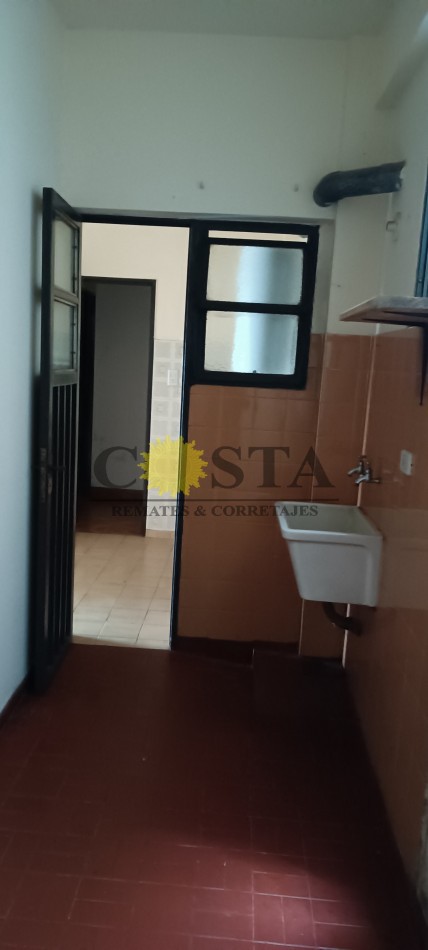 DEPARTAMENTO EN MICROCENTRO, 2 DORM. S/COCHERA. VENTA. POSADAS, MISIONES