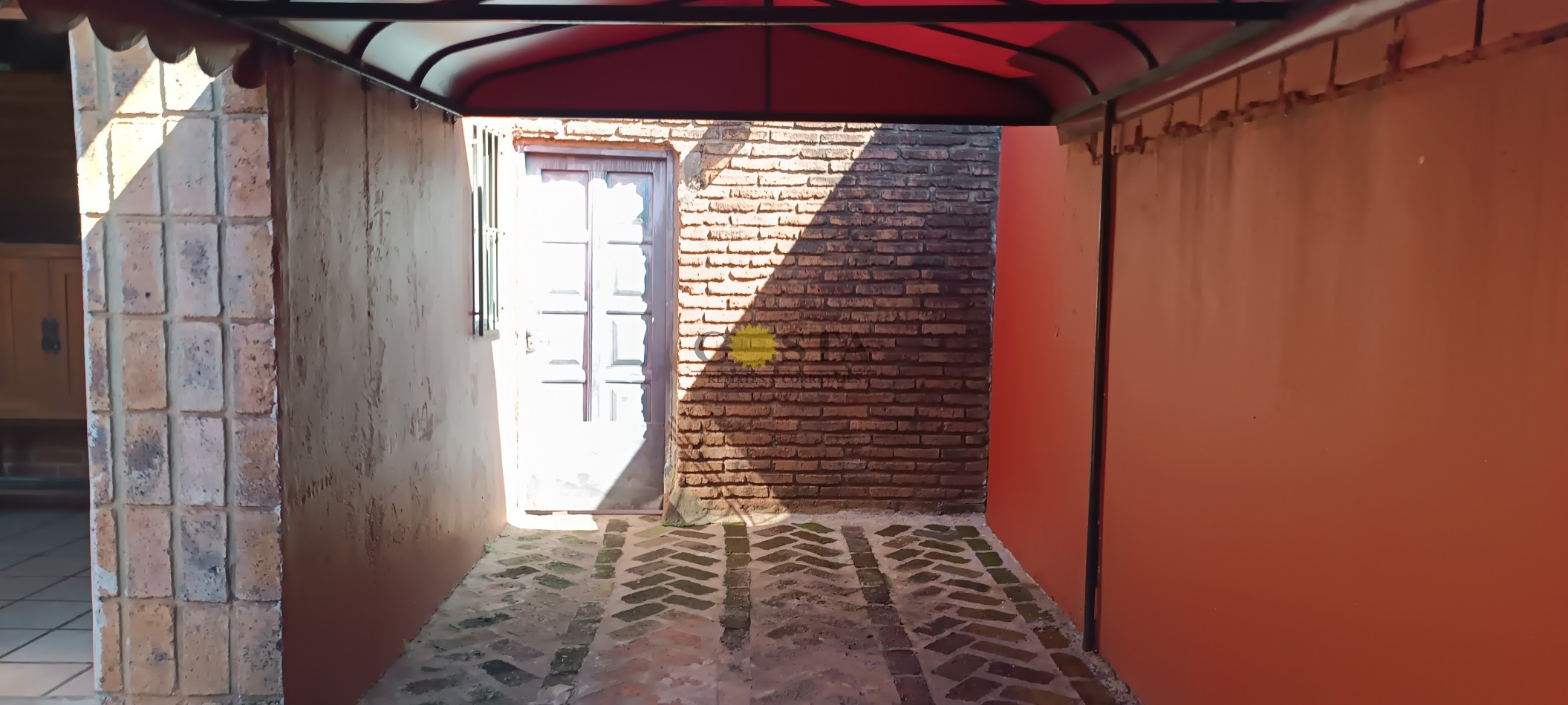 CASA DE 3 DORMITORIOS Z/AVILA Y ANTONIO LLAMAS. POSADAS. MISIONES. VENTA.