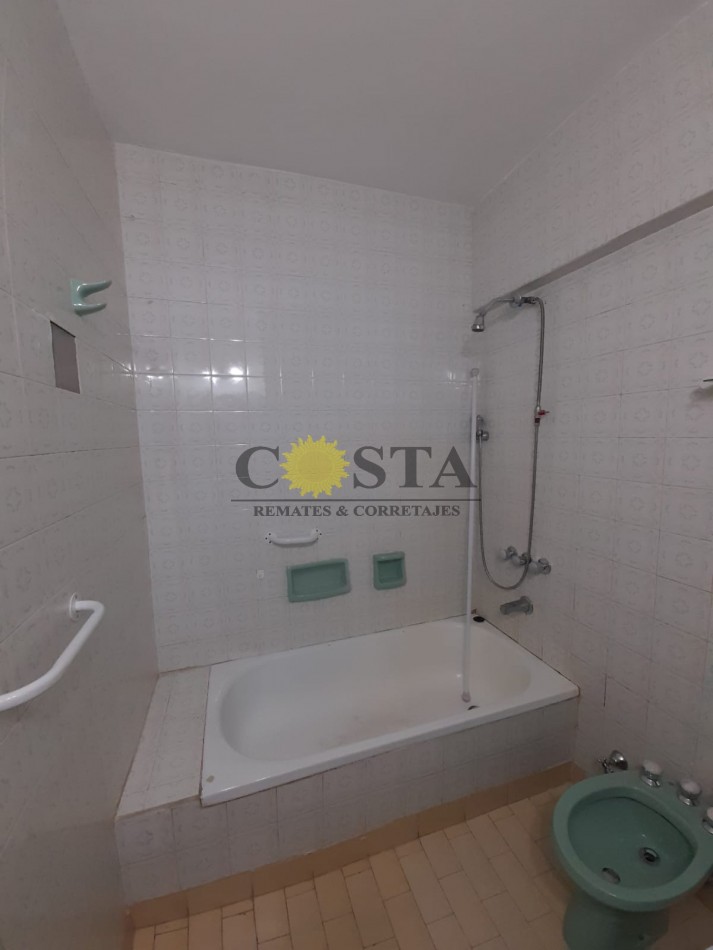 SEMIPISO MICROCENTRICO, S/BOLIVAR. VENTA. POSADAS, MISIONES.