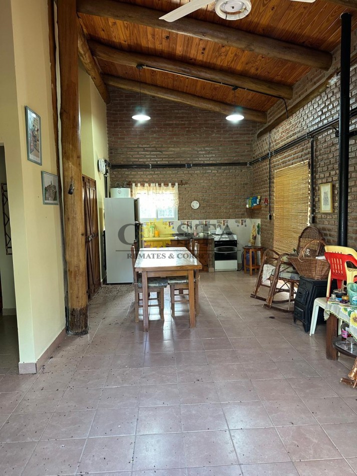 BELLA CABAÑA DE 2 DORMITORIOS Y COCHERA + OTRO LOTE. SANTA TECLA. CORRIENTES