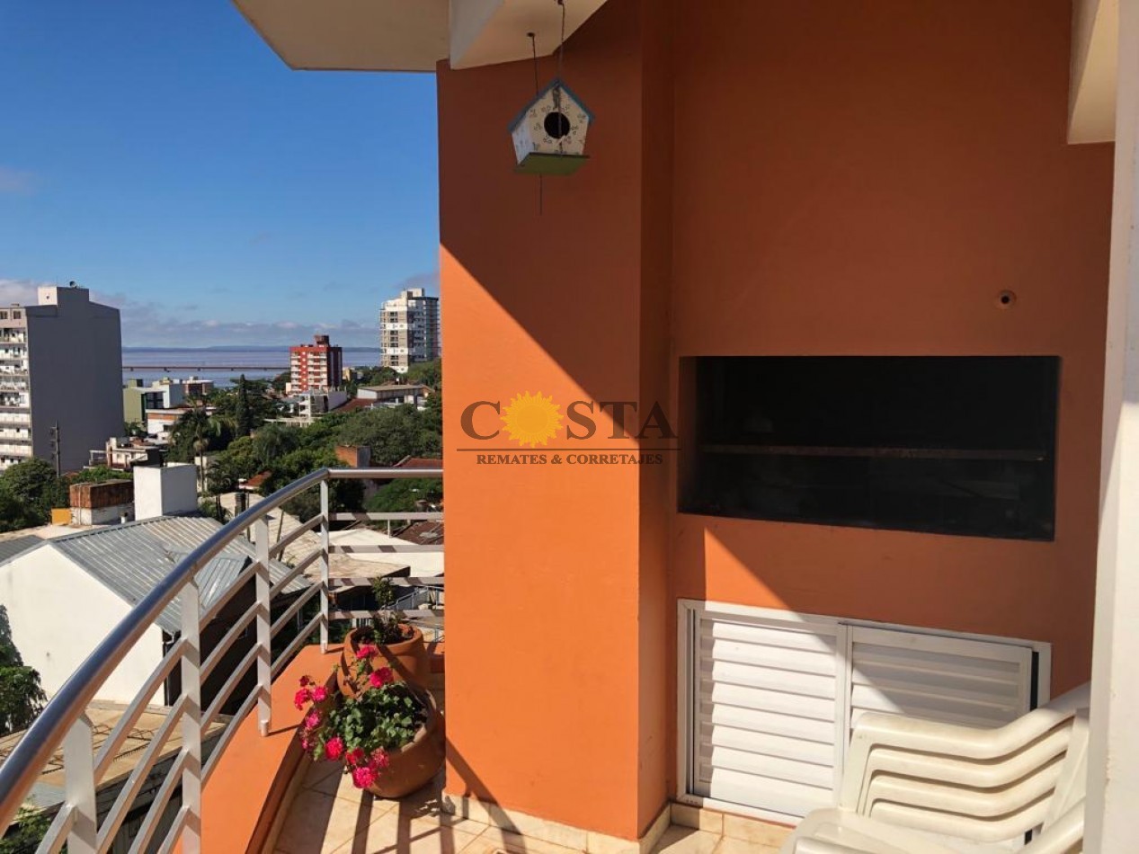 MAGNIFICO DEPARTAMENTO DE 2 DORM. Y COCHERA, EN EDIFICIO ALTOS DE POSADAS