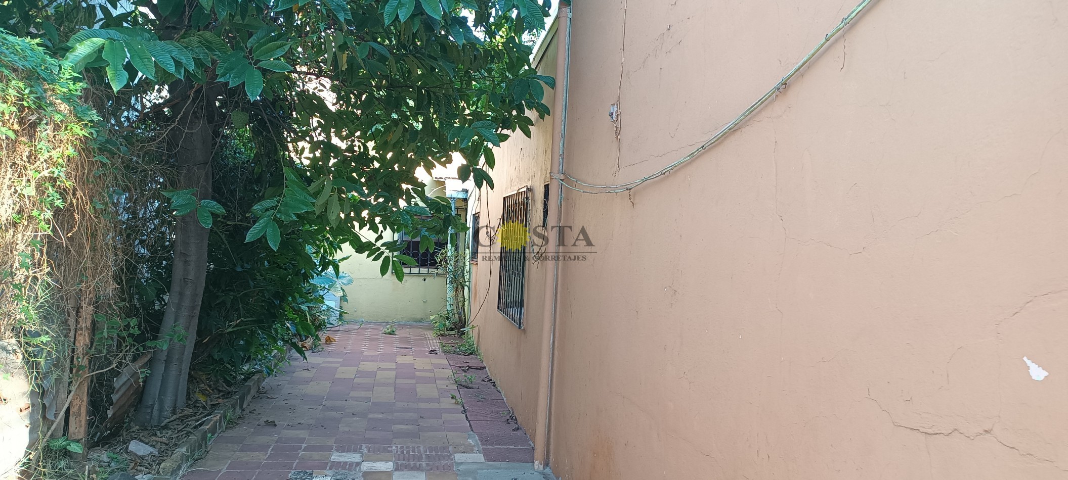 CASA A RECICLAR EN ZONA DE AV. LAVALLE Y CABRED. POSADAS, MISIONES. VENTA