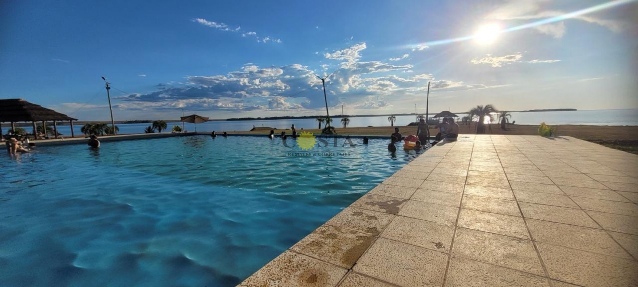 CABAÑA FRENTE A PLAYA EN PUERTO MBIGUA. ITUZAINGO. CORRIENTES