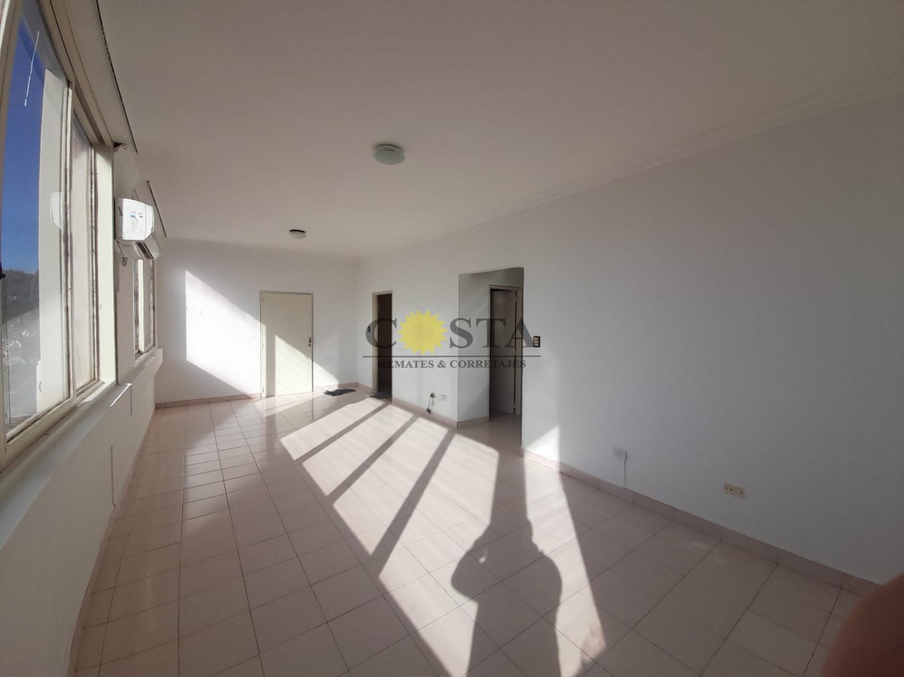 SEMIPISO MICROCENTRICO, S/BOLIVAR. VENTA. POSADAS, MISIONES.