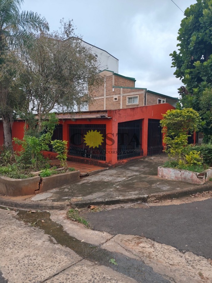 ESQUINA A 50 MTS. DE COSTANERA C/2 VIVENDAS A RECICLAR. VENTA. POSADAS, MISIONES