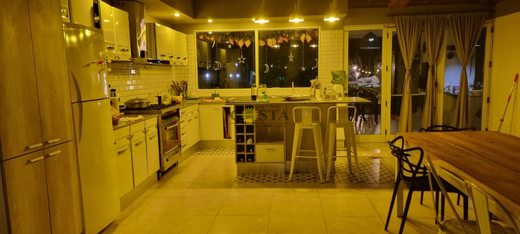 EXCLUSIVO CHALET EN RINCON SANTA MARIA, ITUZAINGO, CORRIENTES.