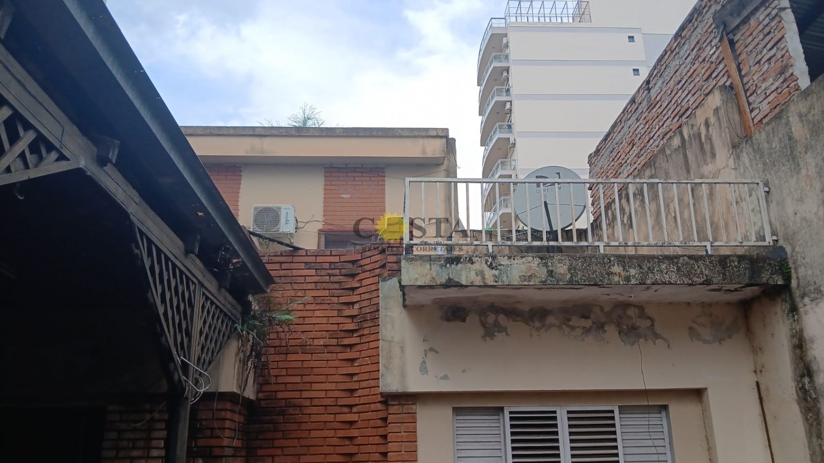 LOCAL COMERCIAL Y VIVIENDA CENTRICOS, CALLE BUENOS AIRES C/ALVEAR. POSADAS, MISIONES.