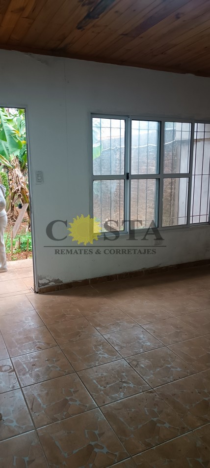AMPLIA CASA DE 3 DORMITORIOS, EN BARRIO 1° DE MAYO. POSADAS, MISIONES. VENTA.