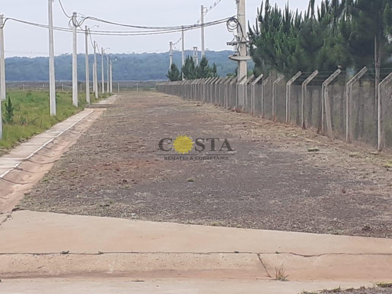 LOTE EN ESQUINA EN COUNTRY LA CANDELARIA. VENTA. CANDELARIA. MISIONES