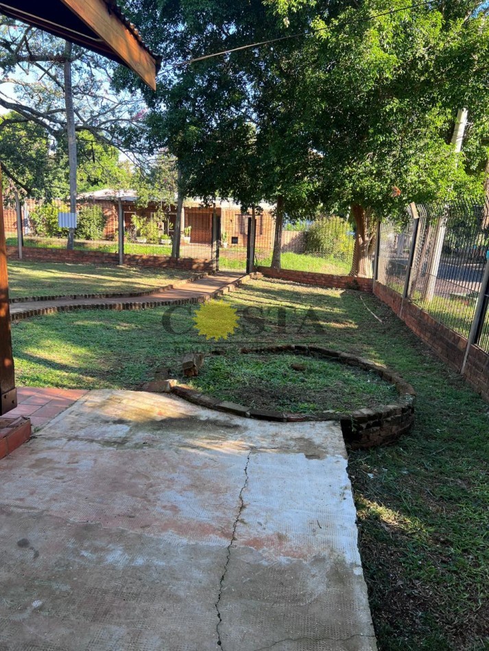 CASA DE 3 DORMITORIOS Y COCHERA, EN B° INDEPENDENCIA. VENTA. POSADAS, MISIONES