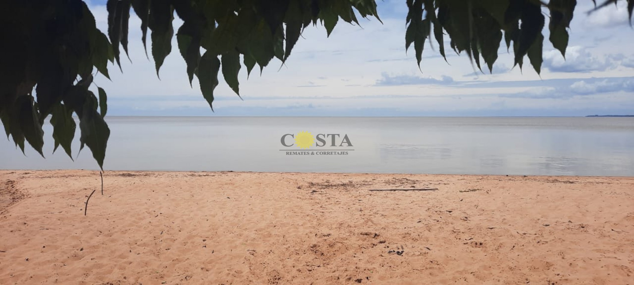 MAGNIFICA CASA A 50 MTS. DE PLAYA. VENTA. SANTA TECLA. ITUZAINGO. CORRIENTES