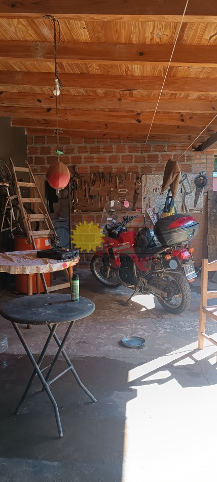 BONITA CASA DE 3 DORMITORIOS Y COCHERA. B° YACIRETA. POSADAS, MISIONES. ALQUILER