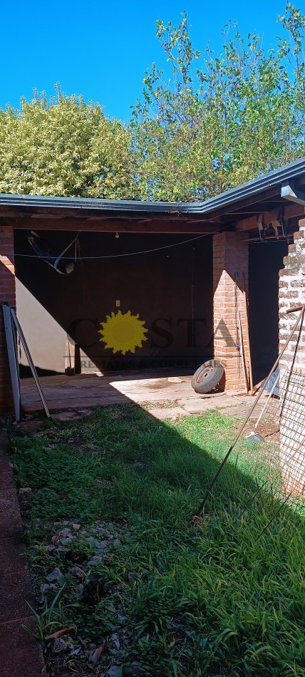 BONITA CASA DE 3 DORMITORIOS Y COCHERA. B° YACIRETA. POSADAS, MISIONES. ALQUILER