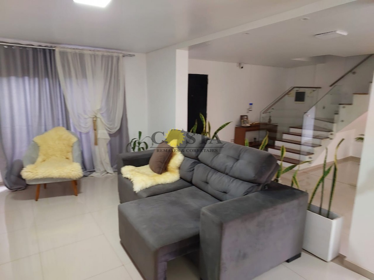 BELLO CHALET DE 3 DORMITORIOS, EN JARDIN AMERICA. MISIONES