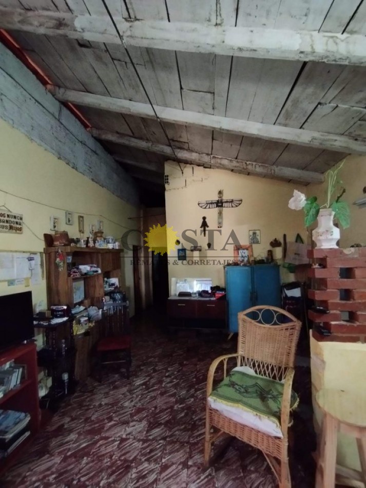 CASA DE 3 DORMITORIOS SOBRE GRAN LOTE. VILLA LANUS, POSADAS. MISIONES. VENTA.
