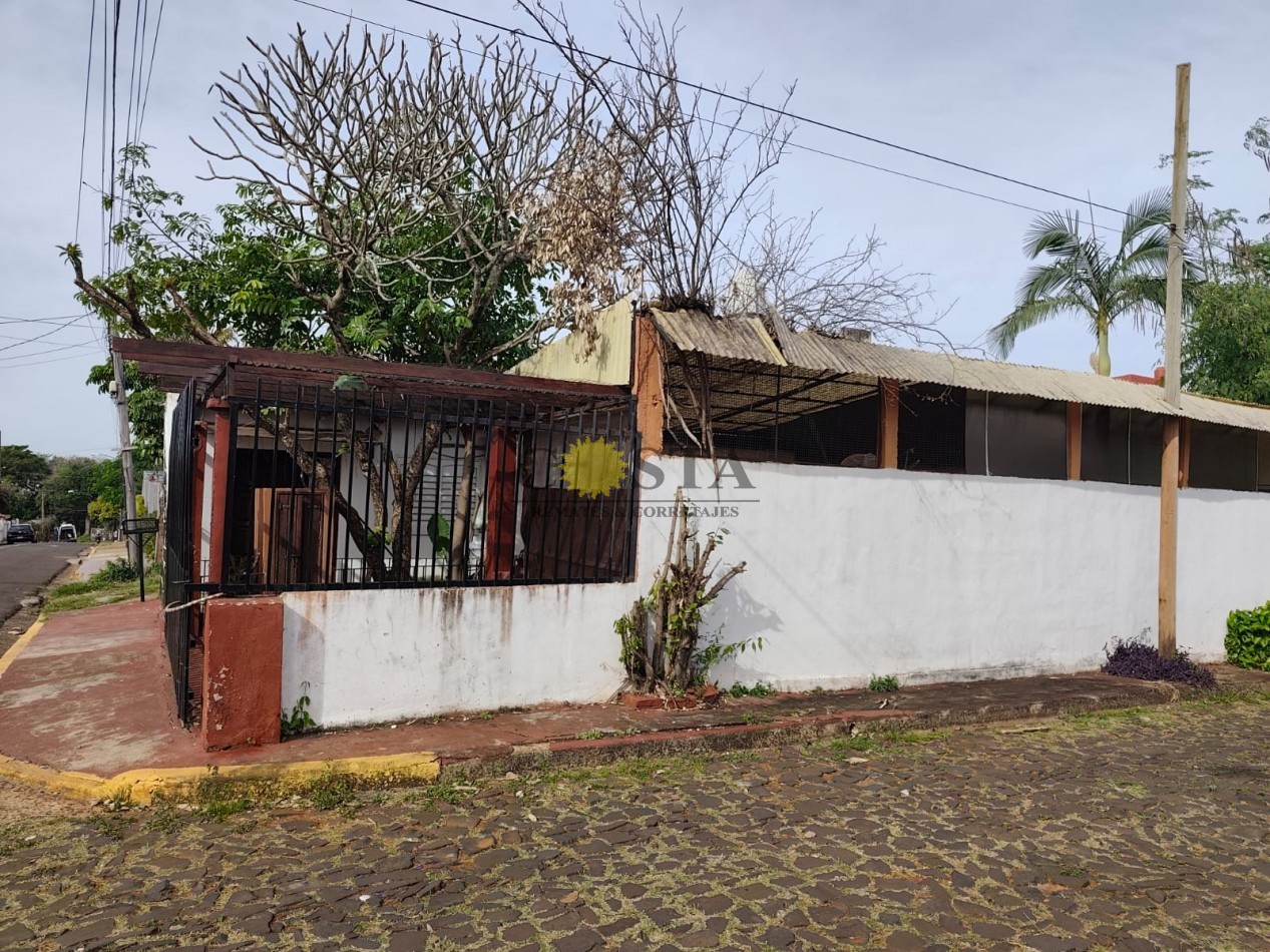 CASA DE 2 DORMITORIOS, COCHERA Y PISCINA, B° BELGRANO. POSADAS, MISIONES.