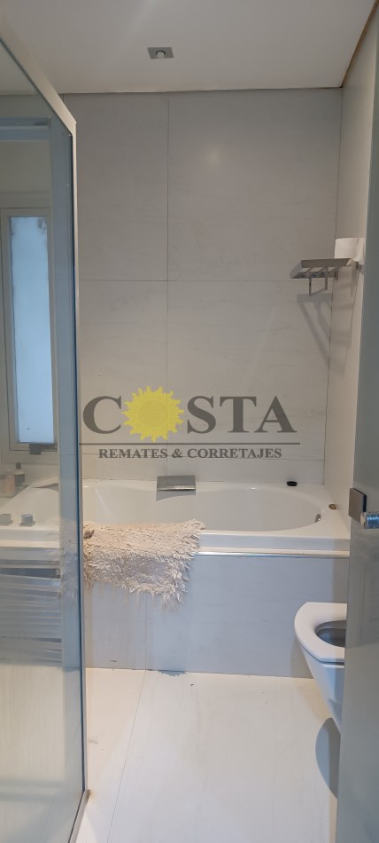 MODERNO CHALET CON COCHERAS, PISCINAS Y QUINCHO. POSADAS, MISIONES.