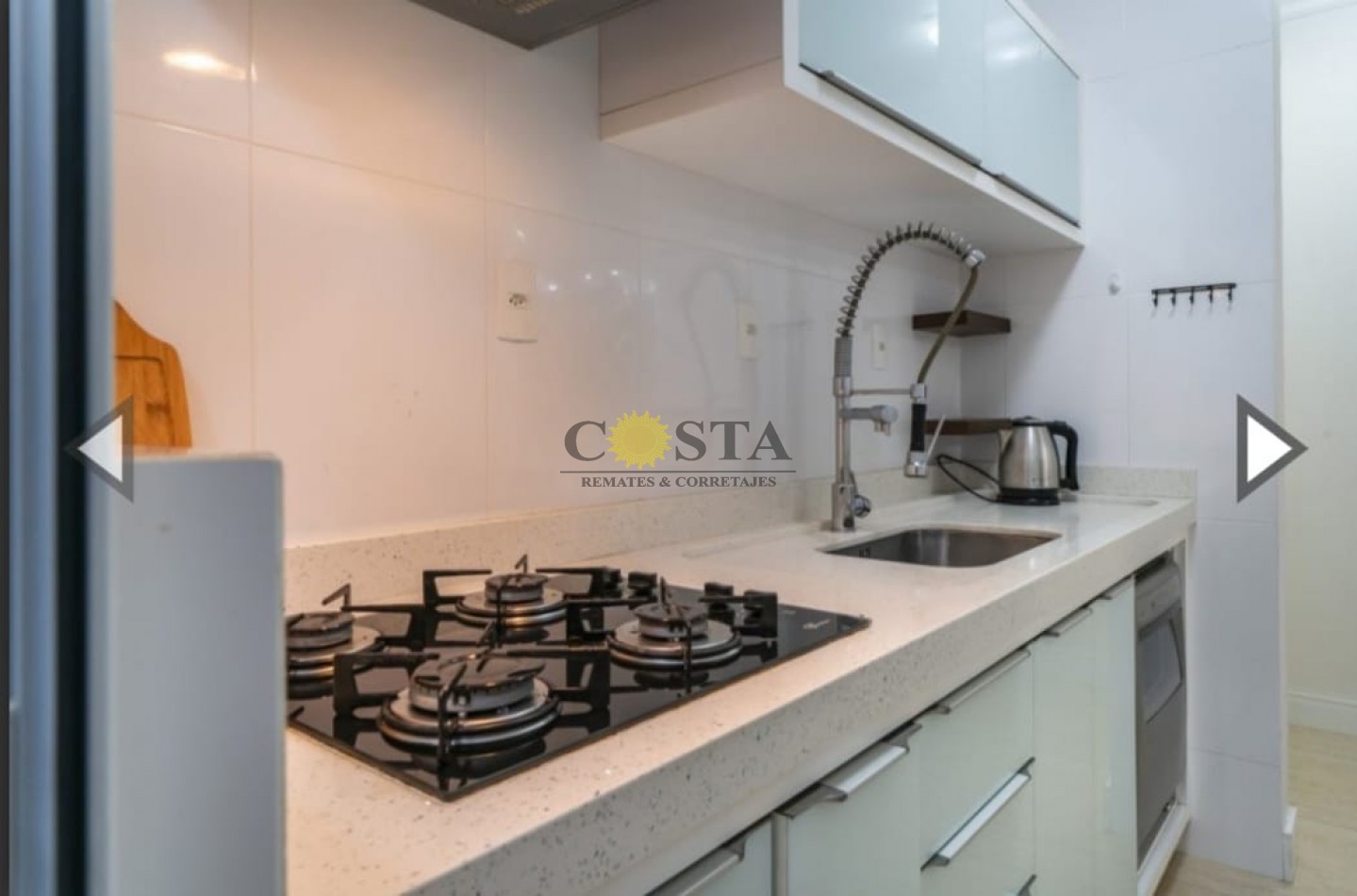 HERMOSO DEPARTAMENTO A 80 MTS. DEL MAR. BOMBAS. SANTA CATARINA. BRASIL