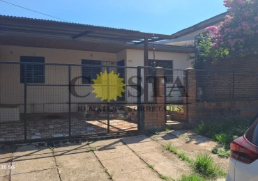 CASA DE 3 DORMITORIOS Y COCHERA EN CHACRA 144. ALQUILER. POSADAS, MISIONES.
