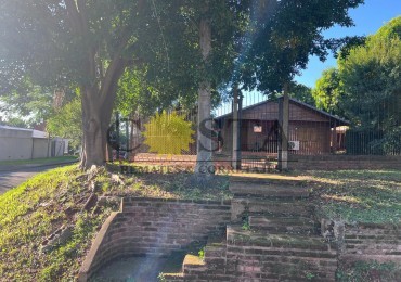 CASA DE 3 DORMITORIOS Y COCHERA, EN B° INDEPENDENCIA. VENTA. POSADAS, MISIONES
